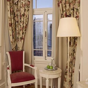 Corner Room